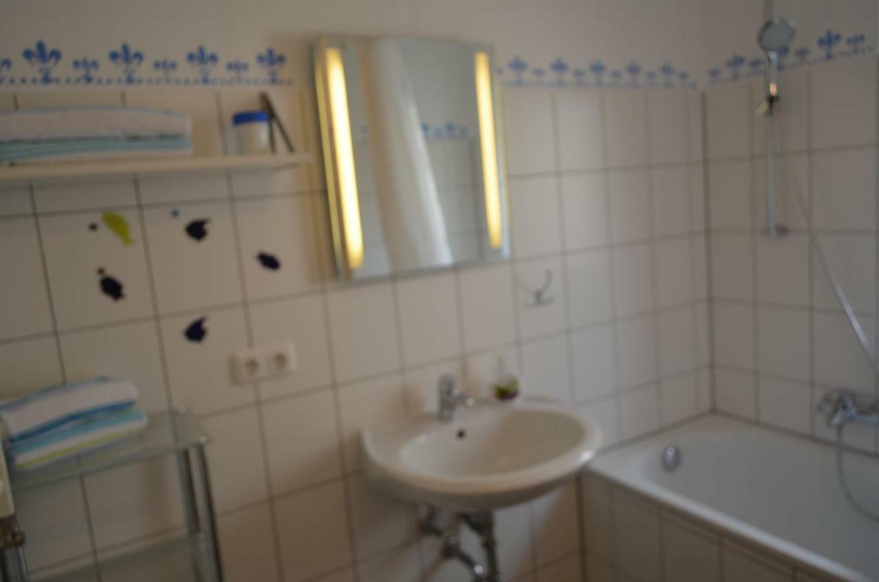 Unterkunft Fuer Arbeiter Und Monteure Grafrath  Bilik gambar